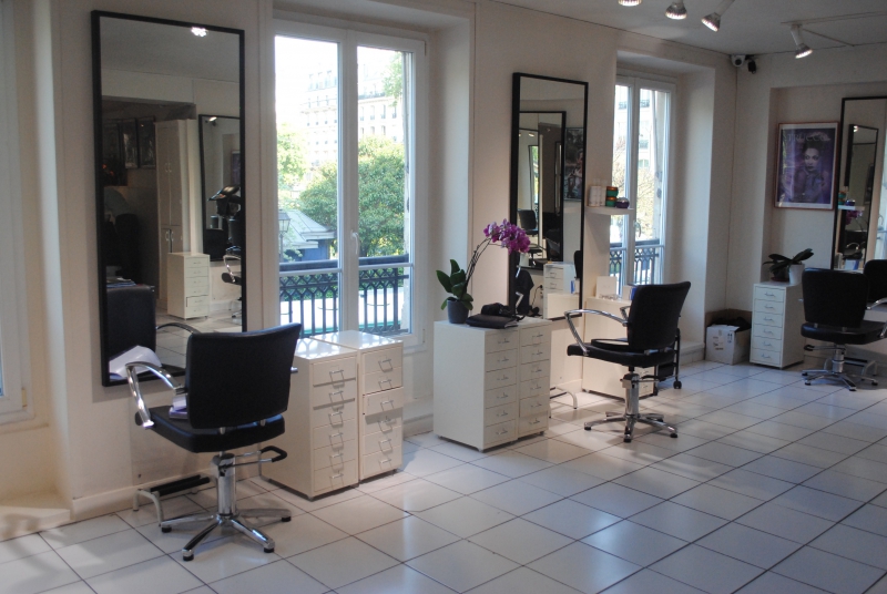 salon-coiffure-LE CASTELLET-min_floor-home-office-property-living-room-room-781228-pxhere.com